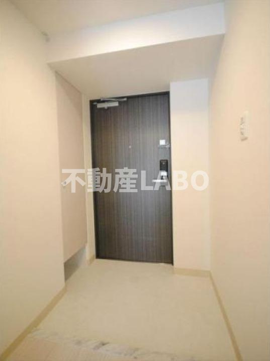 エスリード難波ステーションゲート　サウステラスの玄関