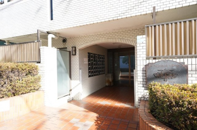 【エントランス】 | メゾン・ド・ルージュ