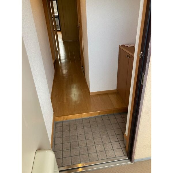 クレモナ山手の玄関