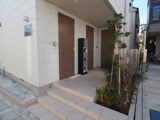 【エントランス】