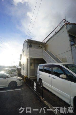 リーフコート中府の外観