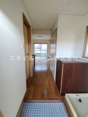 【玄関】 | グラン・ドゥムール | 別部屋写真です。