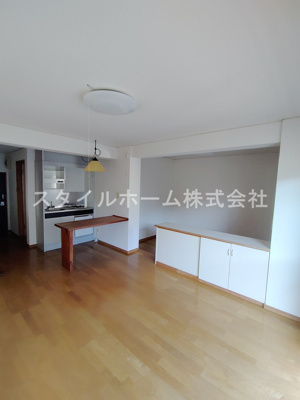 【内装】 | グラン・ドゥムール | 別部屋写真です。