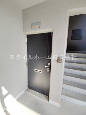 【玄関】 | グラン・ドゥムール | 毎日通る玄関はこちらです