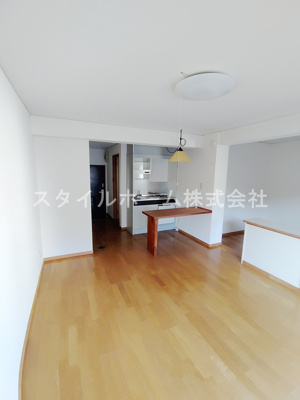 【居間・リビング】 | グラン・ドゥムール | 別部屋写真です。