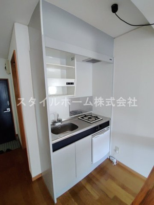 【キッチン】 | グラン・ドゥムール | 別部屋写真です。