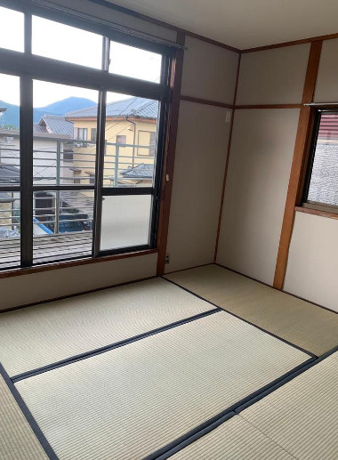 大津市富士見台の事務所の和室