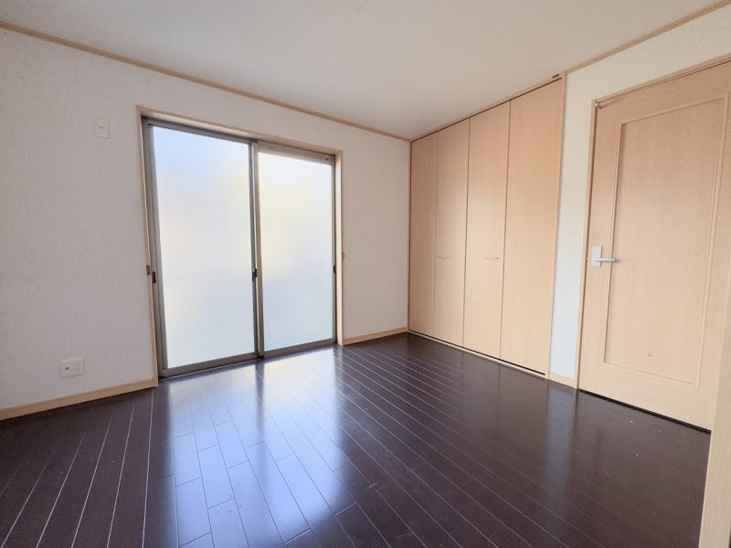 津田東町1丁目　中古一戸建ての洋室