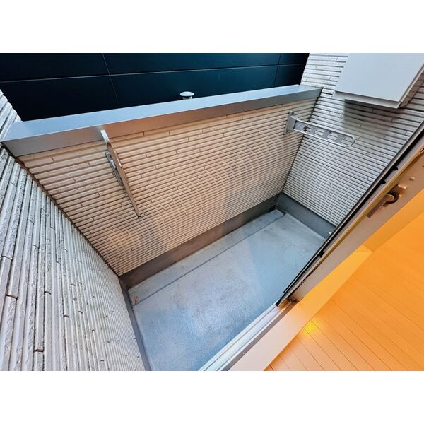 HUMMING LIFE新栄のバルコニー