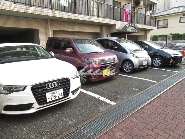 【駐車場】モナークマンション橋本弐番館