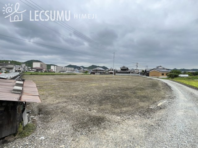 姫路市花田町小川／売土地の前面道路含む現地写真