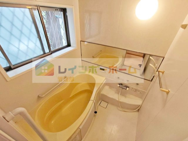 西鶴ケ岡2丁目貸家の浴室|2025.10.20撮影