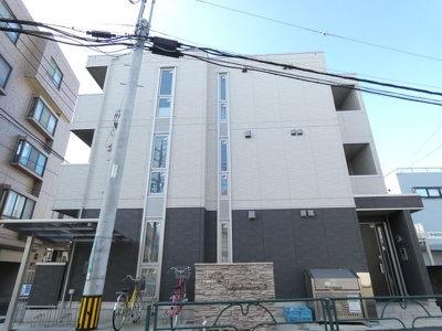 ★オートロック付き3階建てマンション★