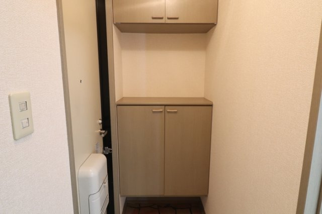 メゾン・パークス Ｃの玄関|玄関