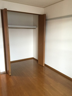 【洋室】 | プチパレス | 2階南東洋室