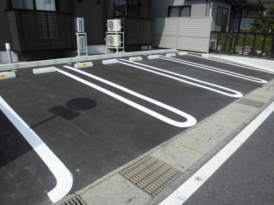 【駐車場】 | コンフォーティアス | 駐車場