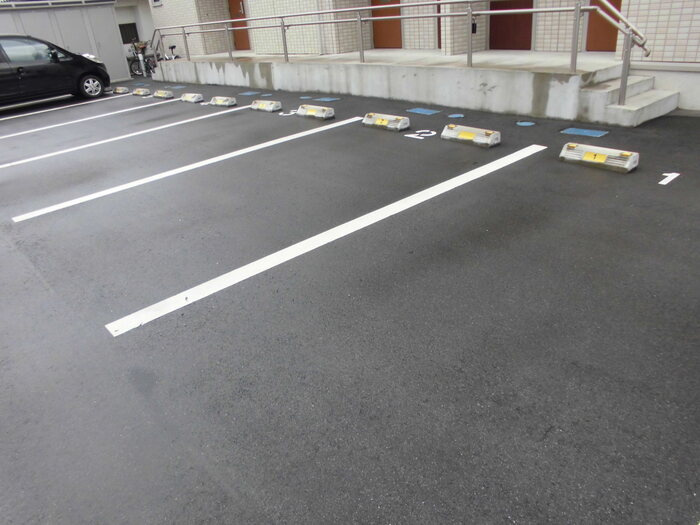 アンビエンテハウスの駐車場|駐車場