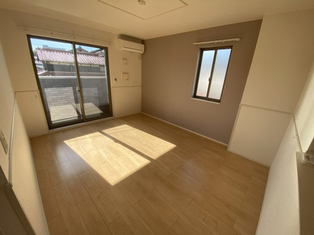 ウエストガーデンⅤの居間・リビング