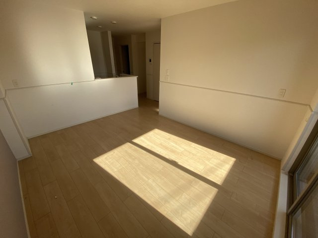 ウエストガーデンⅤの居間・リビング