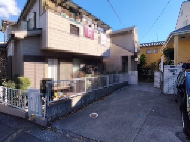 龍村戸建ての駐車場