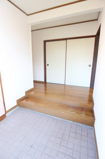 【玄関】 | 川口貸家 | ゆったりとした玄関です