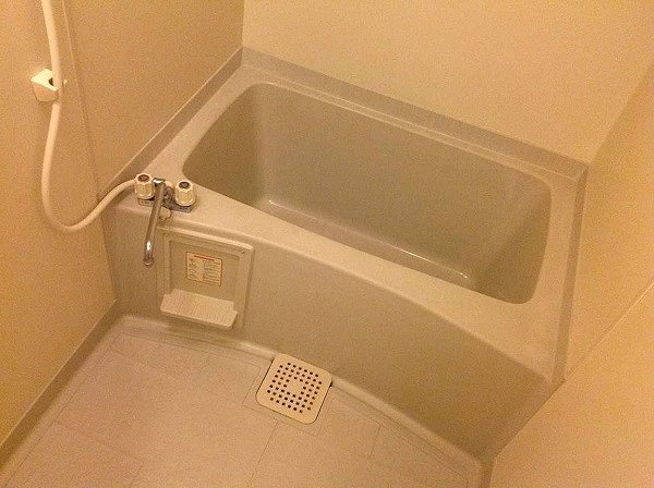 コンパクトで使いやすいお風呂です