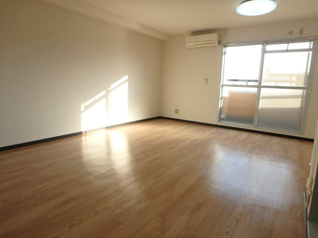 GLマンション八戸ノ里の洋室