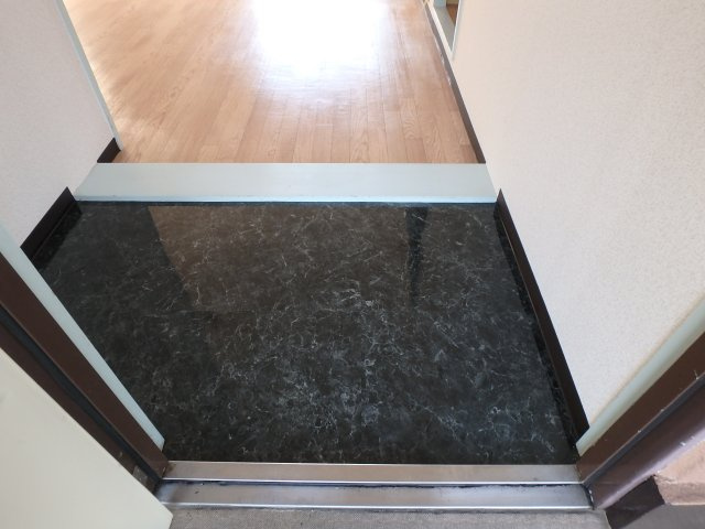 GLマンション八戸ノ里の玄関