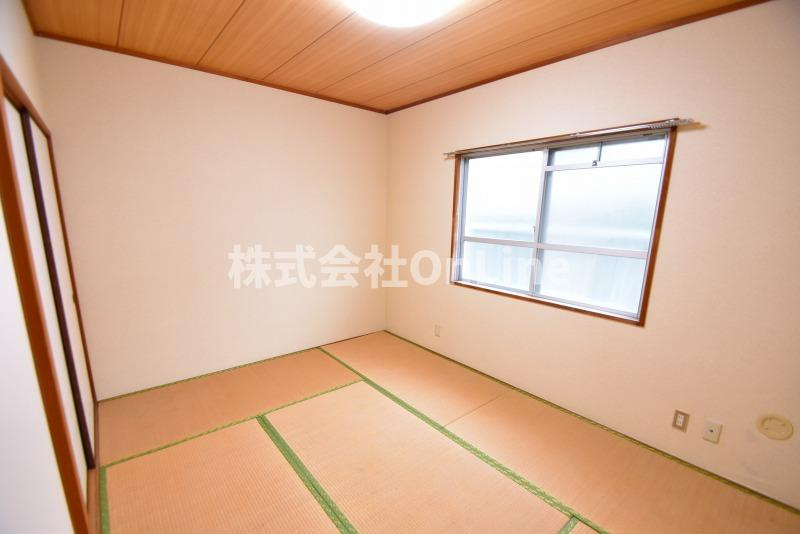 旭ハイツの和室