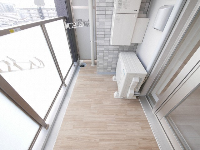 エスリード弁天町グランツのバルコニー