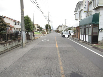 【前面道路含む現地写真】 | 深谷市常盤町 2400万 土地