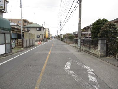 【前面道路含む現地写真】 | 深谷市常盤町 2400万 土地