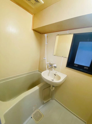 【浴室】 | ダイナコートグランデュール博多 | 別号室の写真になります。現況優先。