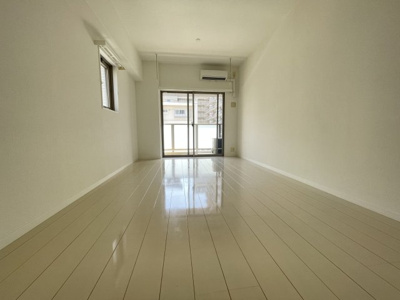 【居間・リビング】 | ラファセプリム大濠 | 別号室の写真になります。現況優先。