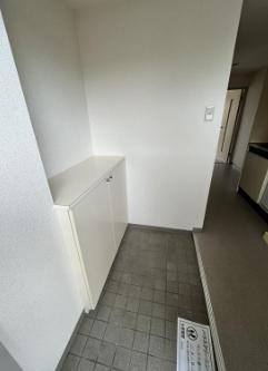 【玄関】 | パインフィールド | ※同タイプの写真となり、実際のお部屋とは異なる場合があります。