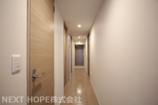 【内装】 | ジオ武庫川 | 廊下から玄関です♪素敵な室内をぜひ現地でご確認ください(^^)お気軽にネクストホープ不動産販売までお問い合わせを！！