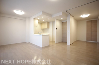 【居間・リビング】 | ジオ武庫川 | LDKは約14.8帖のゆったりとした空間です♪おうち時間ものんびり寛げますね(^^)