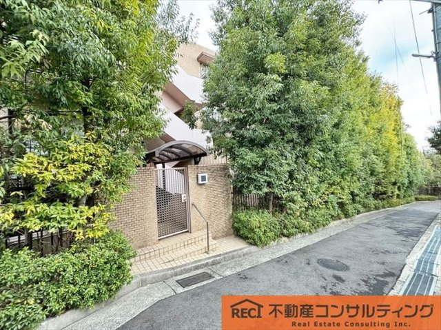 御影山手アーバンライフのエントランス
