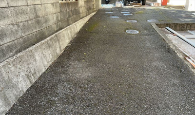 【庭】 | ファーストクラス本厚木 | 物件によっては、入居者が個人的に使用できる専用庭がついているものもあります。また、住宅の中にある土間の部分を庭と呼ぶこともあります。庭の用途は住む人によって変わり、それによってデザインもさまざまです。