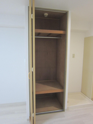 【収納】 | ルネスロワール博多駅南 | 別号室の写真になります。現況優先。