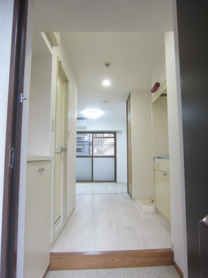 【玄関】 | ルネスロワール博多駅南 | 別号室の写真になります。現況優先。