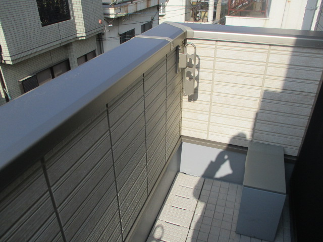 【バルコニー】 | シャーナイン岸里