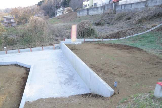 【外観】 | 物件の詳細については、現地を見てわかること以外に、役所や法務局などで調べないとわからないことがあります。そのため、現地に行く場合は、もしこの物件を買ったらどのような生活ができるかをイメージしましょう。