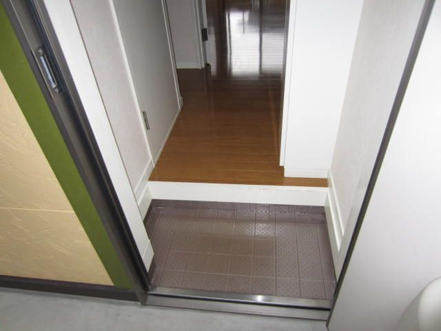 【玄関】 | エスポワール | 別号室の写真になります。現況優先。