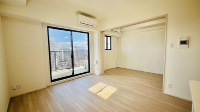 【居間・リビング】 | スプランディッド難波キャトル