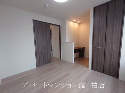 コンフォルトの洋室