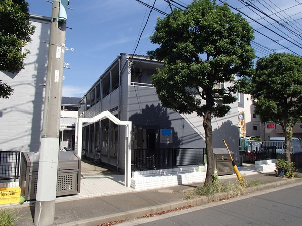 コージーハウス138Bのエントランス