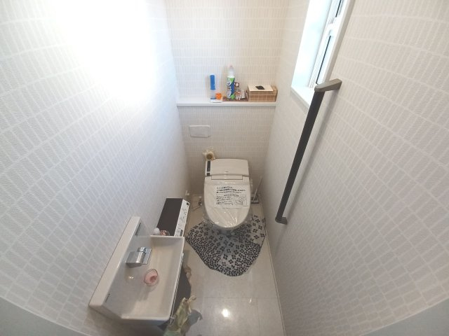 比企郡川島町大字中山 中古戸建のトイレ|2階トイレ