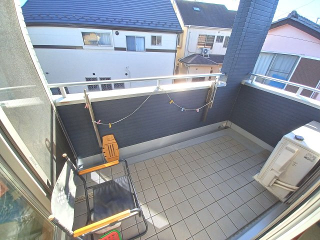 比企郡川島町大字中山 中古戸建のバルコニー|2階南側インナーバルコニー
コンセントや照明もあり、くつろぎスペースとしても活用できます