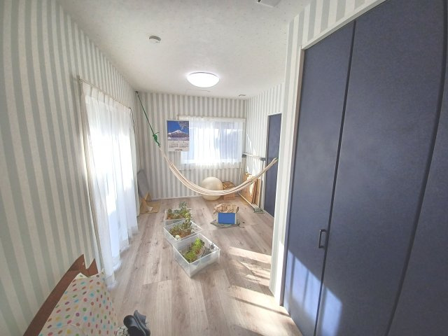 比企郡川島町大字中山 中古戸建の洋室|１階7.2帖洋室
広々とした洋室です